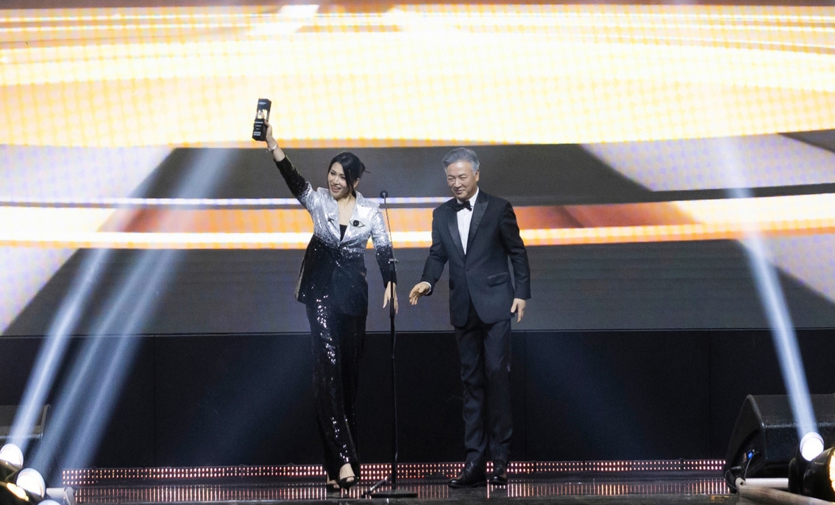 Vietnamese catwalk coach honoured at Asia Model Festival 2024